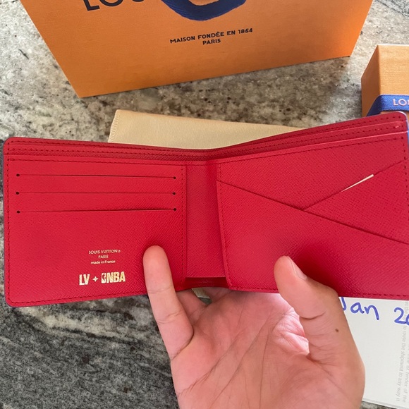 Louis Vuitton x NBA Wallet - Picture 2 of 4